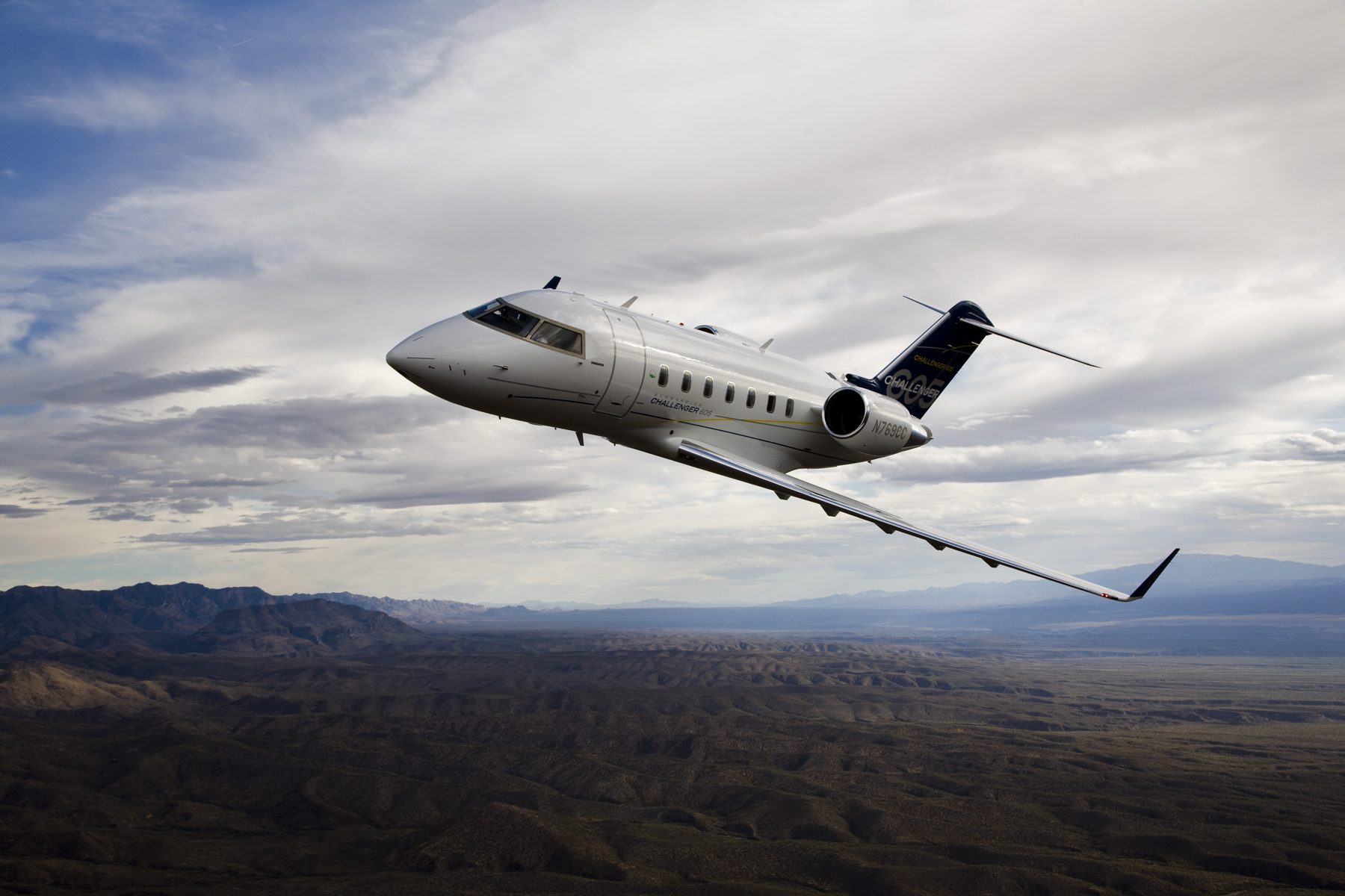 Challenger 605 at altitude