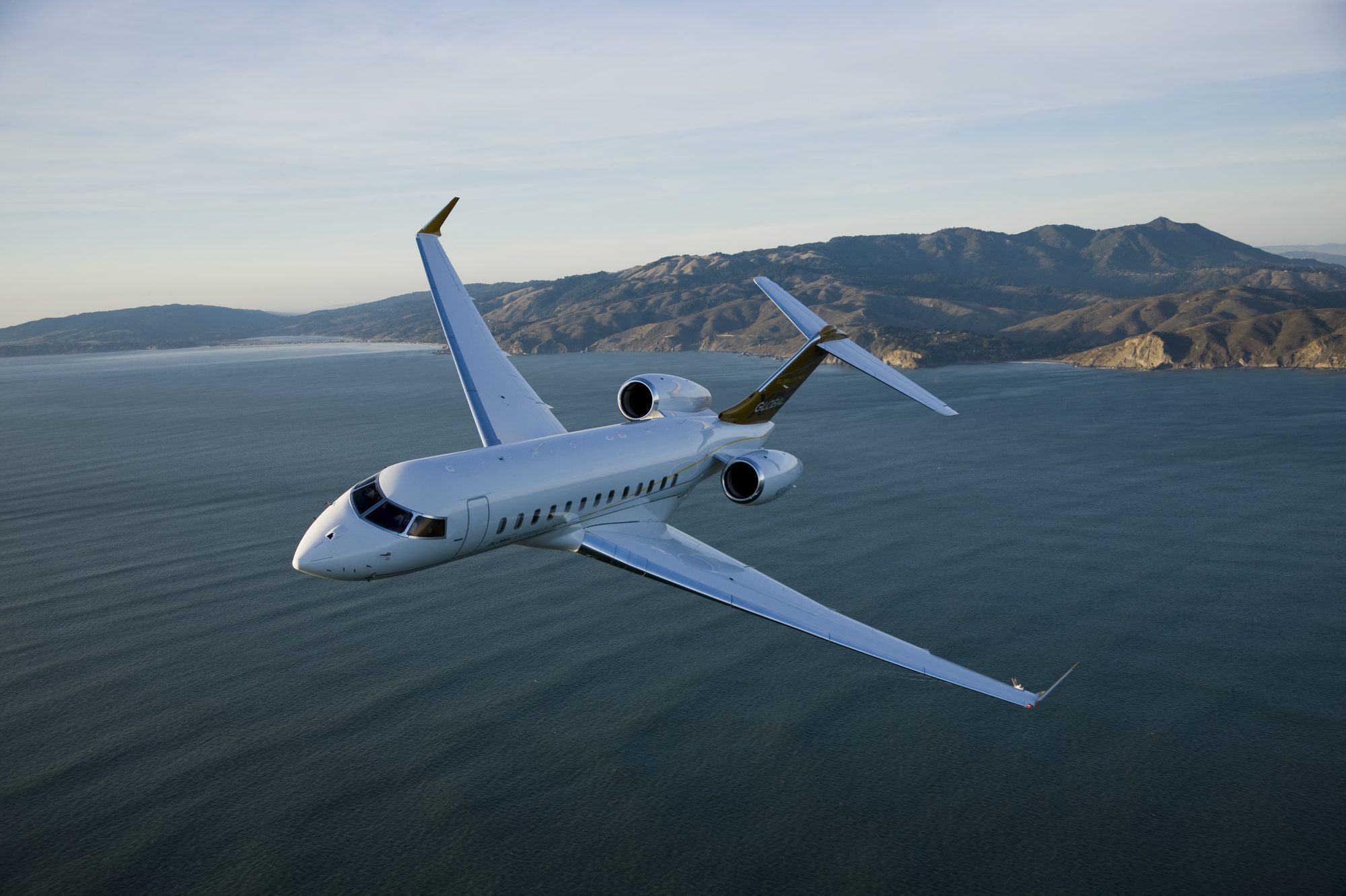 Bombardier Global 6000 in flight